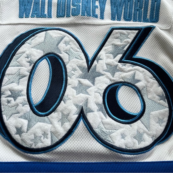 Walt Disney World Kids Jersey Mickey Mouse Goofy Stitch Pluto Donald Duck Size 6 - Picture 11 of 11